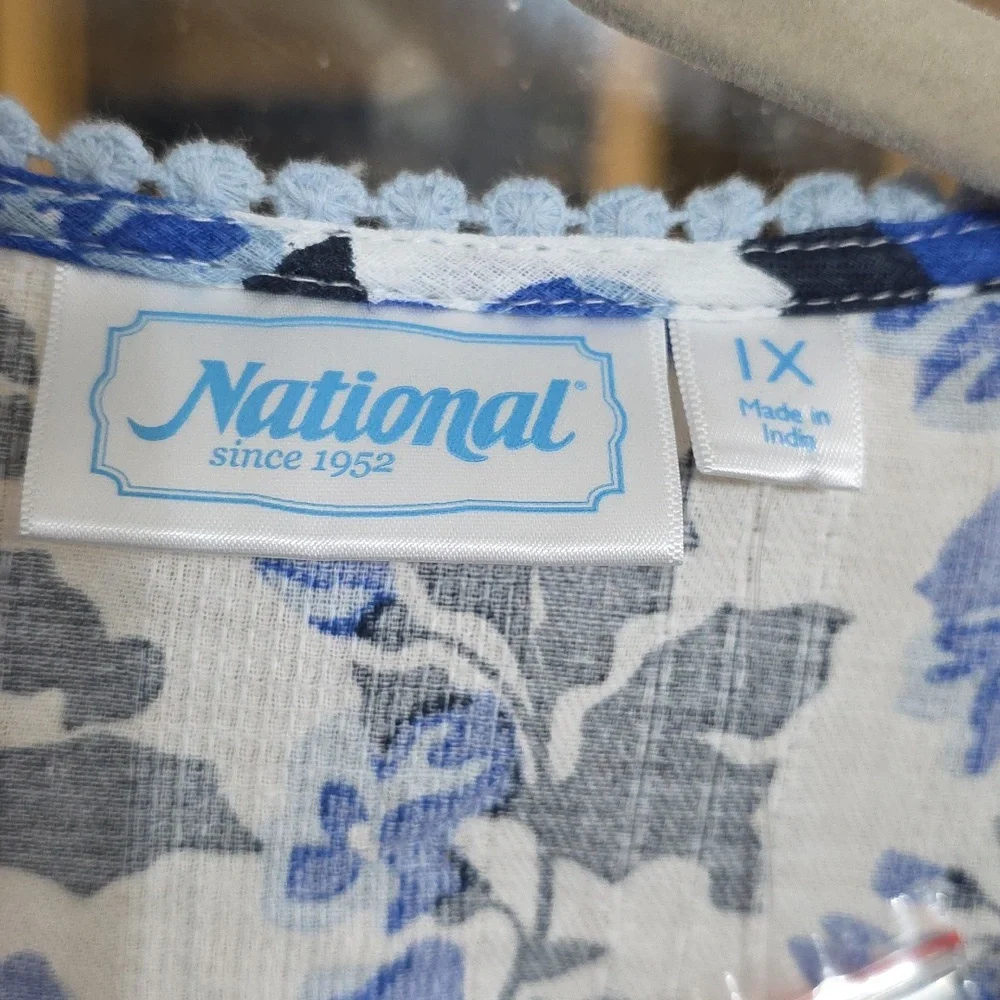 NWT VTG National Womens Nightgown Loungewear White/Blue Floral Smocked Sz 1X - Picture 2 of 13